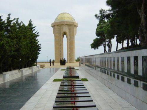 Şəhidlər Xiyabanında 20 Yanvar hazırlığı<b style="color:red"></b>