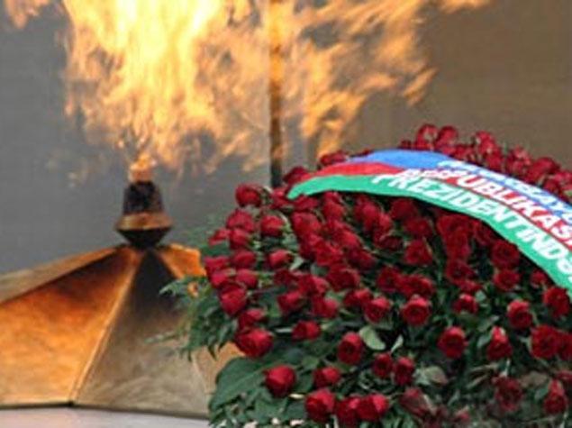 Şəhidlərin xatirəsi bir dəqiqəlik sükutla yad edildi<b style="color:red"></b>