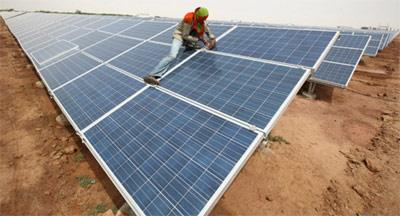 Hindistanda dünyanın ən böyük günəş elektrik stansiyası tikiləcək<b style="color:red"></b>