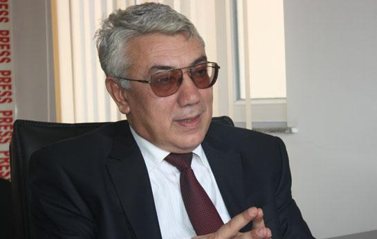 Eldar Namazov: “Cəmil Həsənlinin dedikləri həqiqətə uyğun deyil”<b style="color:red"></b>