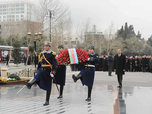 Azərbaycan prezidenti “Xocalı” abidəsini ziyarət edib<b style="color:red"></b>