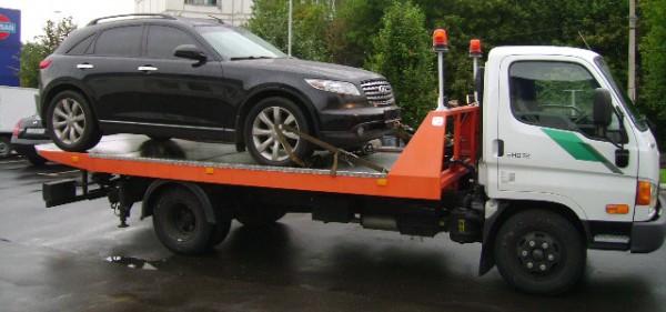 Bakıda avtomobillər kütləvi şəkildə cərimə meydançasına aparılır<b style="color:red"></b>