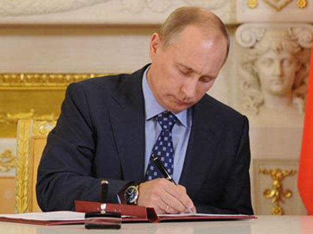 Putin Krımın "dövlət müstəqilliyini" tanıyan fərmanı imzaldı<b style="color:red"></b>