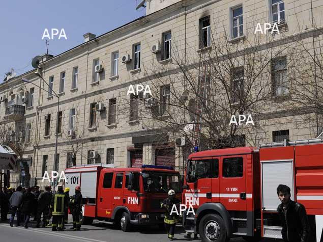 Bakıda yaşayış binasında baş verən yanğın söndürülüb<b style="color:red"></b>