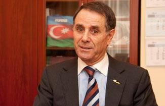 "Uorlik Dağlıq Qarabağ münaqişəsini “Twitter”də həll etmək istəyir”<b style="color:red"></b>
