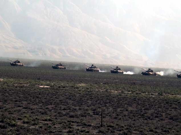 Azərbaycan Ordusu cəbhə bölgəsində təlim keçirir<b style="color:red"></b>