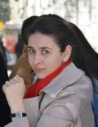Deyəsən, yazıçı oluram <b style="color:red"></b>