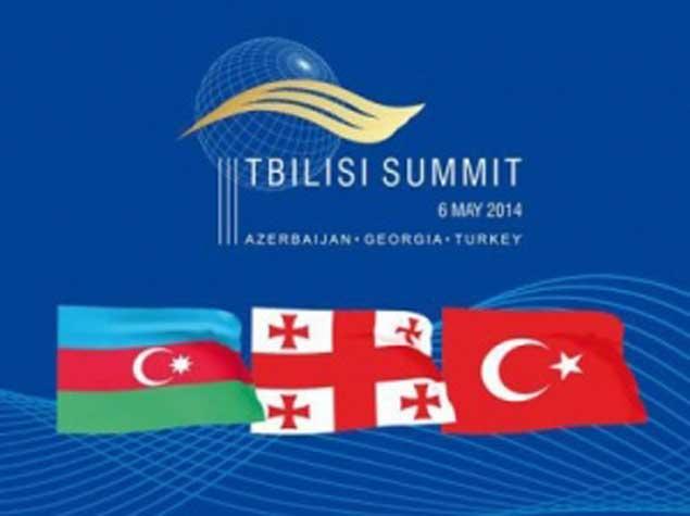 Tiflisdə Azərbaycan, Türkiyə və Gürcüstan prezidentlərinin sammiti başlayıb<b style="color:red"></b>