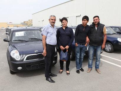 Nazirlik daha 100 əlilə avtomobil verib<b style="color:red"></b>