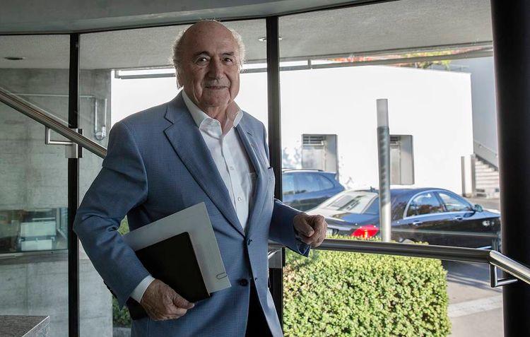 Blatter 6 il 8 ay müddətinə cəzalandırıldı 