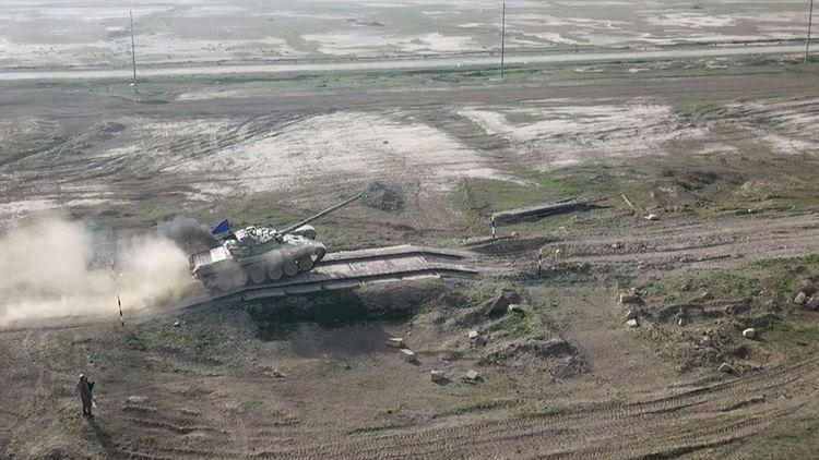 Tank bölmələri döyüş atışları icra edib - VİDEO
