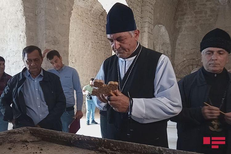 Alban-Udi dini icması Tuğda qədim alban məbədini ziyarət edib