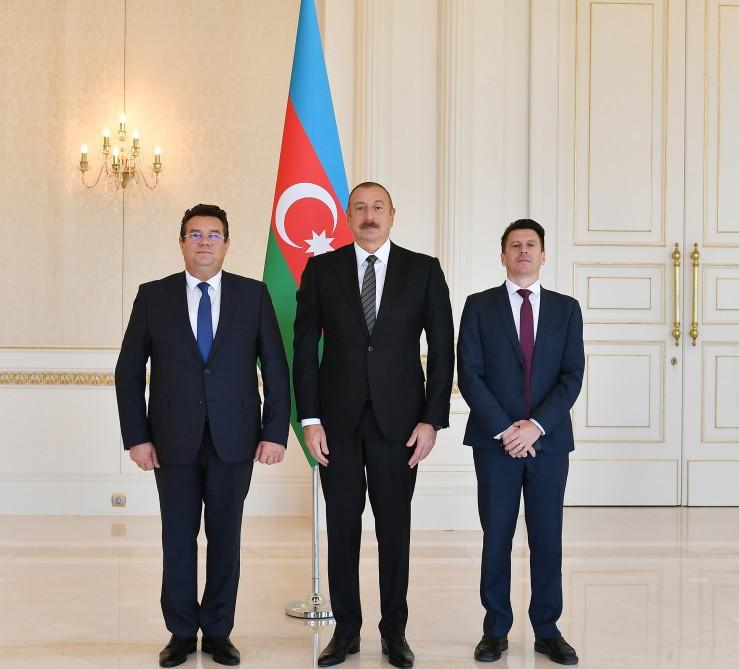 Prezident Rumıniyanın yeni səfirinin etimadnaməsini qəbul edib