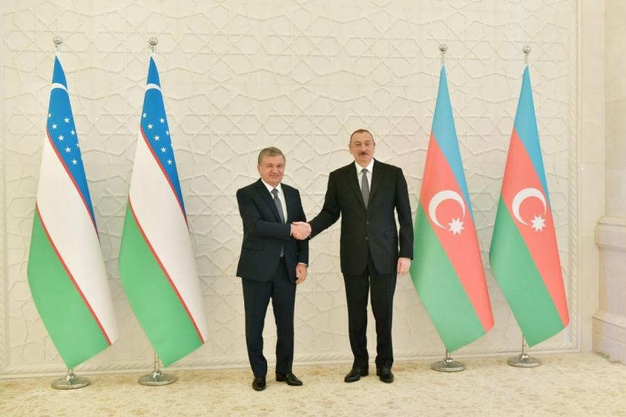 İlham Əliyevlə Özbəkistan dövlət başçısı arasında telefon danışığı olub