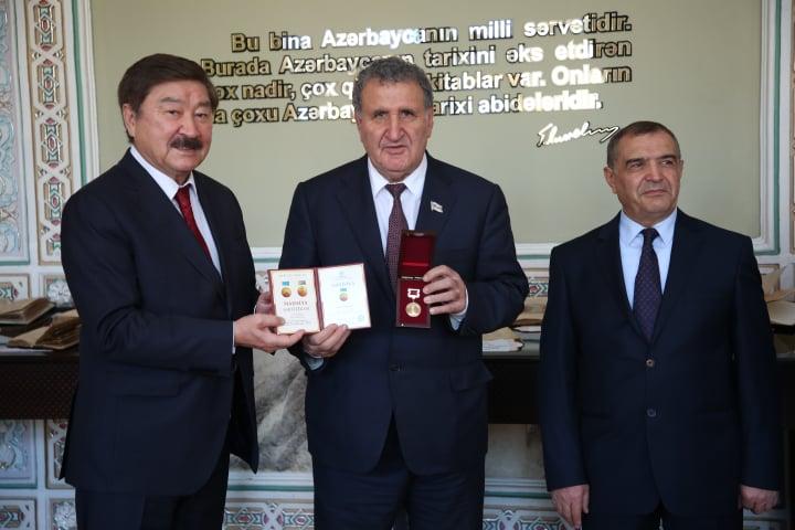 Akademik İsa Həbibbəyli "Nizami Gəncəvi" medalı ilə təltif edilib