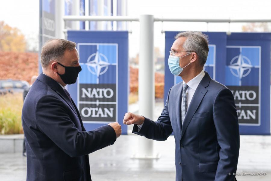 NATO Baş katibi Polşa Prezidenti ilə görüşüb