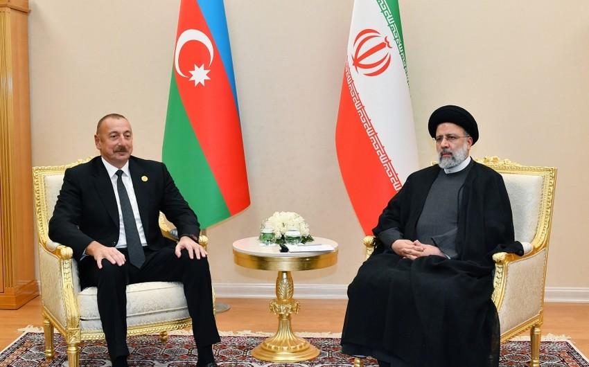 Prezident İlham Əliyev İranın dövlət başçısı ilə görüşüb - Yenilənib (foto)