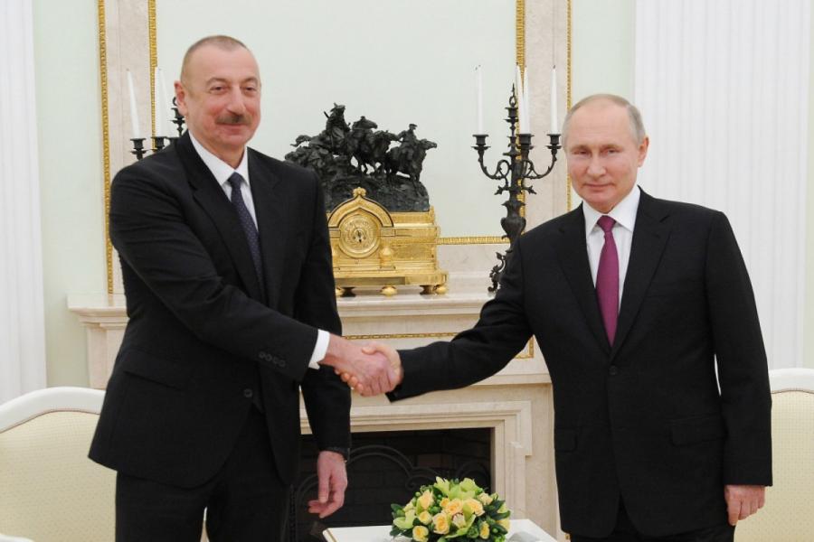 Vladimir Putin Azərbaycan Prezidenti İlham Əliyevə zəng edib