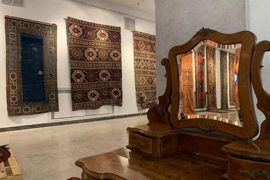 Ermənilərin Şuşadan çıxardıqları xalçalarla bağlı arayış hazırlanaraq XİN-ə təqdim edilib