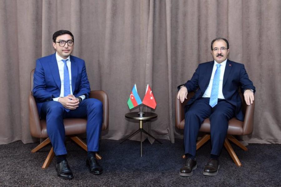 Türkiyə səfiri gənclər və idman naziri ilə görüşüb