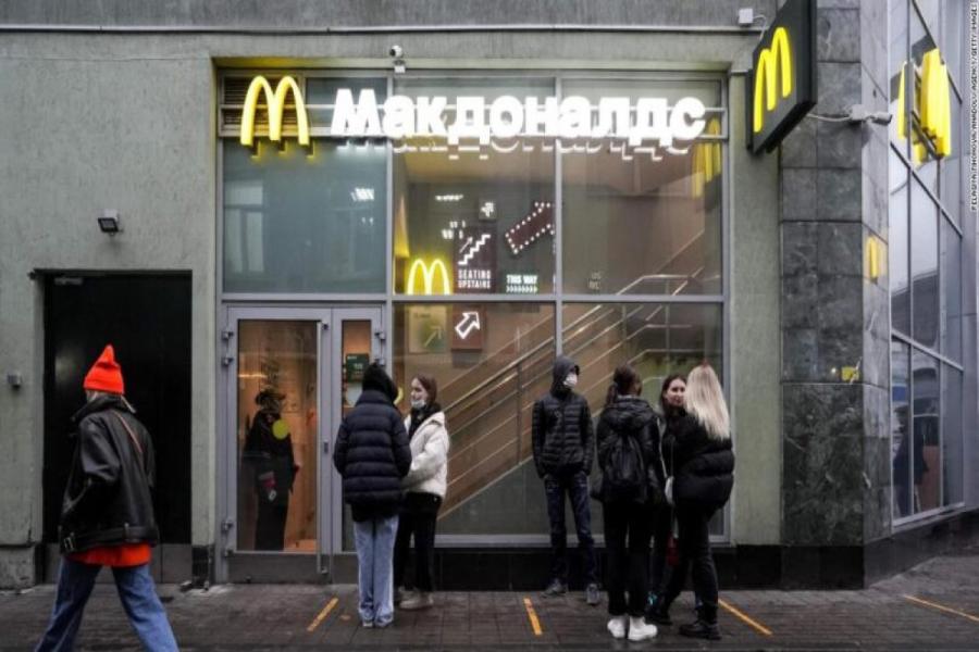 “McDonald’s” Rusiyada fəaliyyətini dayandırır