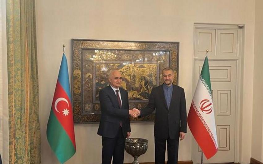 Şahin Mustafayev İranın xarici işlər naziri ilə görüşüb