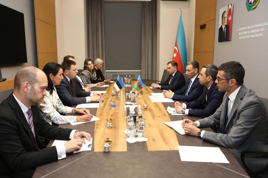 Nazir Rəşad Nəbiyev Estoniya parlamentinin sədri Yuri Ratasla görüşüb