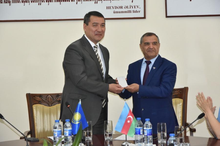 Azərbaycan dilində rəqəmsal "Qazax ədəbiyyatı kitabxanası"nın təqdimatı olub