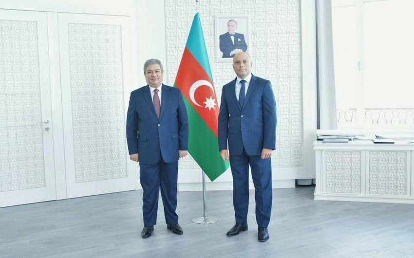 Anar Kərimov Misir səfiri ilə görüşüb