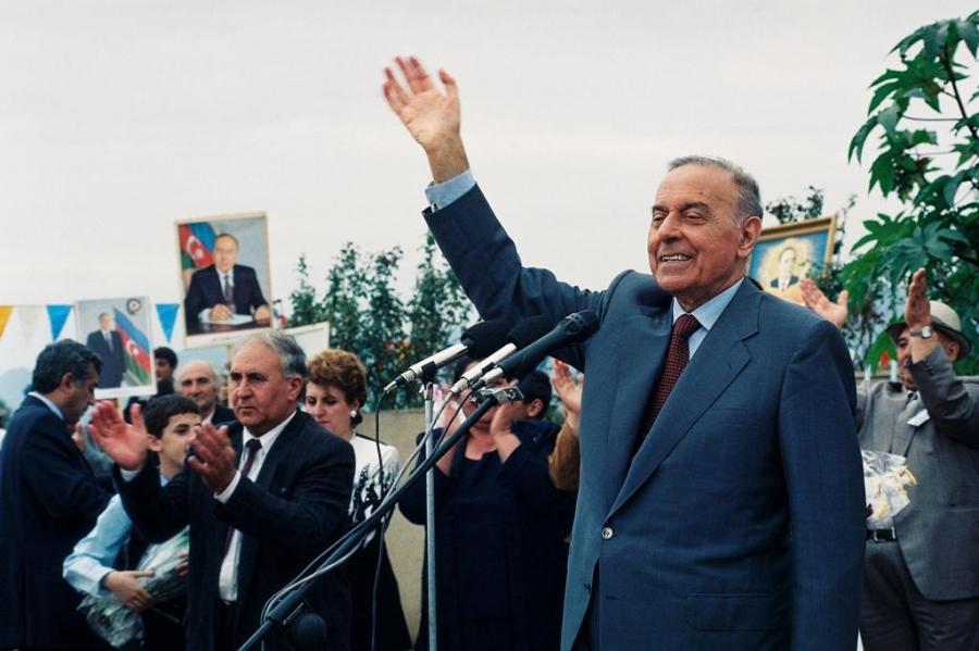 3 oktyabr 1993-cü il - Azərbaycan dövlətçilik tarixinin mühüm hadisəsi