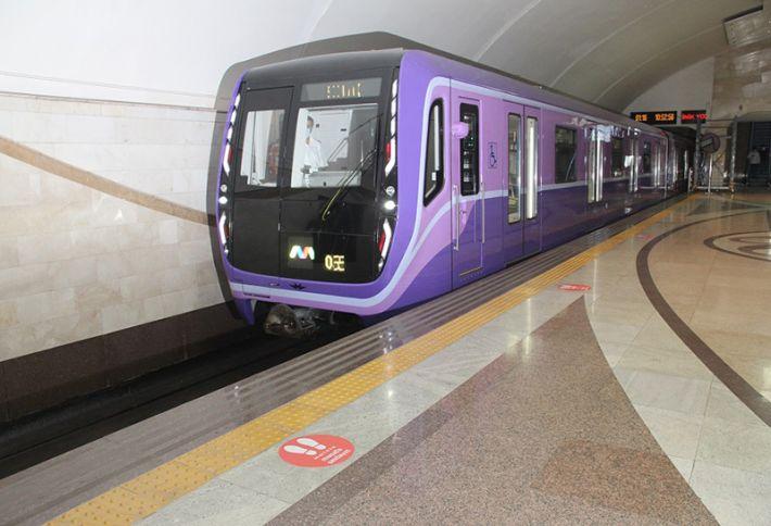Bakı metrosunda elektrik problemi qatarların hərəkətini gecikdirib