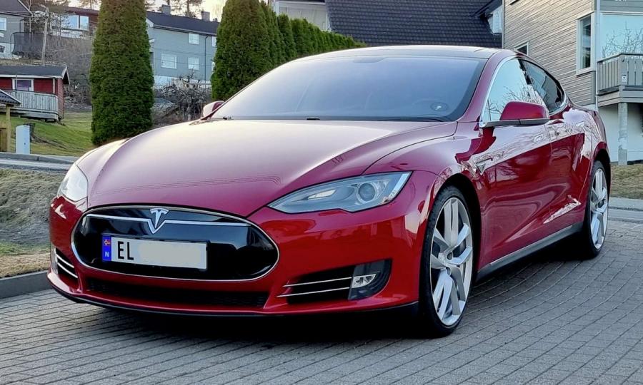 "Tesla"da böhran davam edir: daha 80 min avtomobil geri çağırılıb