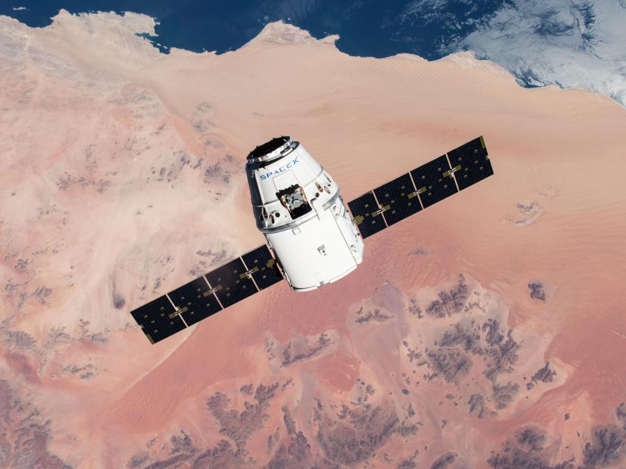 "SpaceX" kosmosa 4 ton yük göndərib