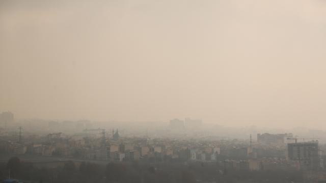 İranda hava çirkliliyi səbəbindən təhsil onlayn davam edəcək