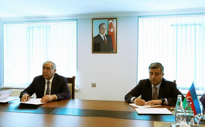Saleh Məmmədov Qəbələ və Oğuzdan olan vətəndaşları qəbul edib