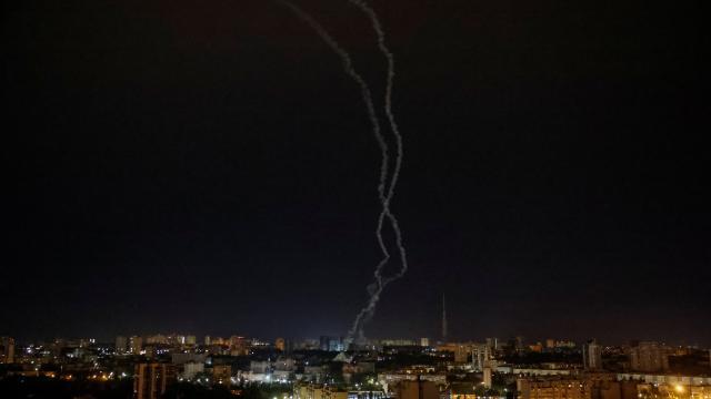 Rusiya Kiyevə hava zərbəsi endirib