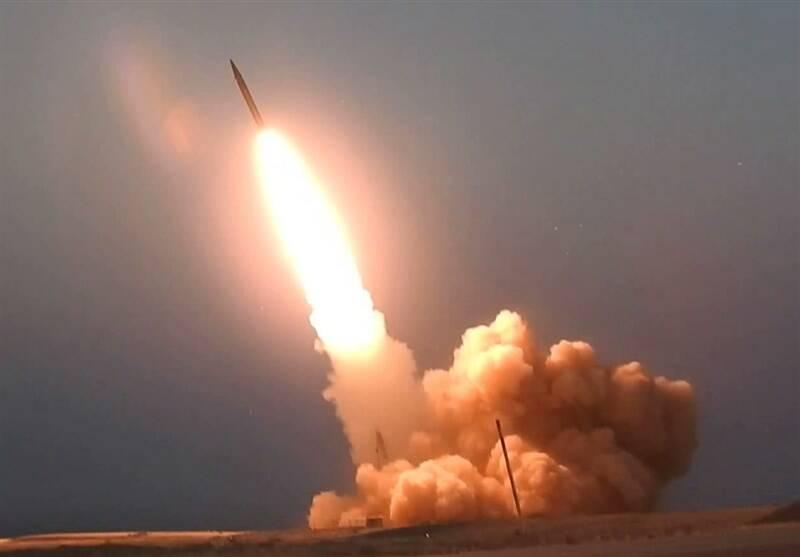 İran yeni orta mənzilli ballistik raketini təqdim edib
