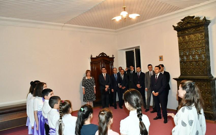 Adil Kərimli Göygöldə müəssisələrin fəaliyyəti ilə tanış olub