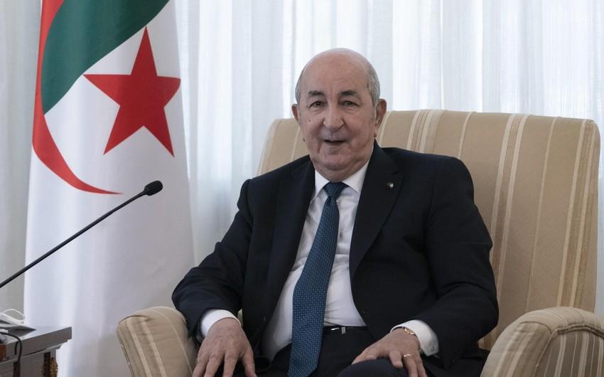 Əlcəzair Prezidenti Azərbaycana rəsmi səfərə dəvət edilib