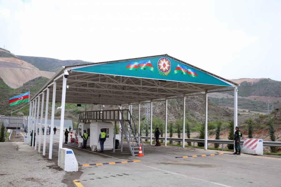 Ağdam-Xankəndi, Laçın yolu və Bakının qətiyyətli mövqeyi