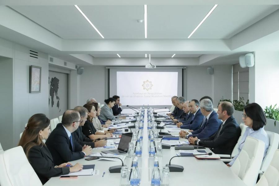 Sosial və İqtisadi məsələlər üzrə Üçtərəfli Komissiyanın növbəti iclası olub