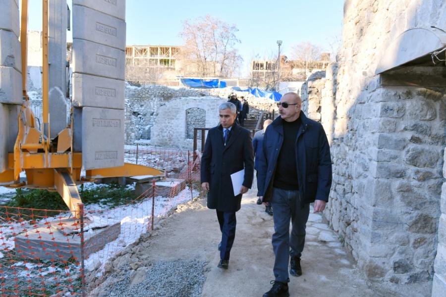 Prezident İlham Əliyev Şuşada Aşağı Gövhər Ağa məscidində aparılan bərpa işləri ilə tanış olub - YENİLƏNİB