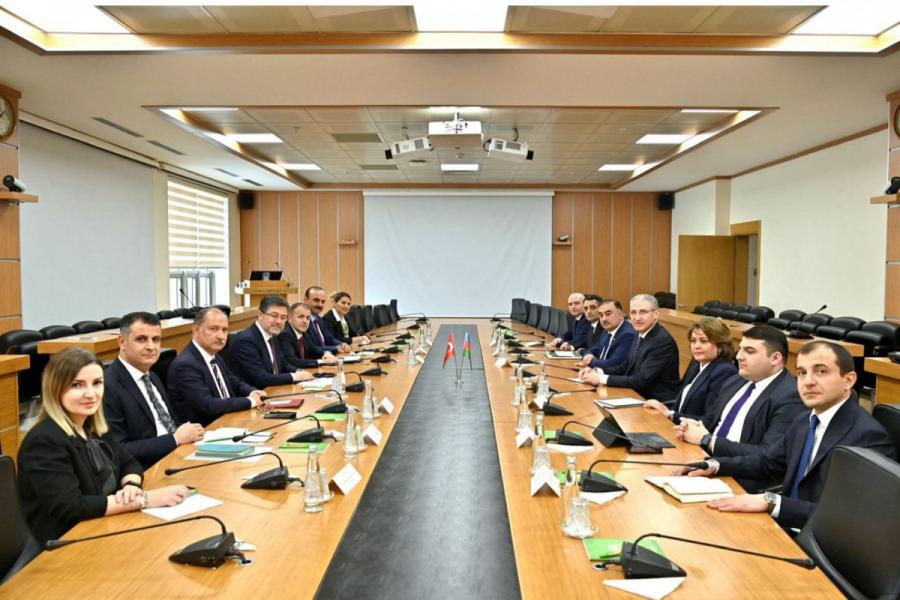 Azərbaycanla Türkiyə arasında bir sıra sahələrdə əməkdaşlıq müzakirə olunub