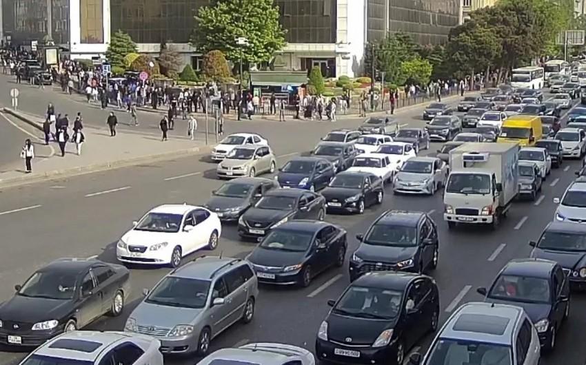 Bakıda sıxlıq müşahidə olunan yollar -  SİYAHI