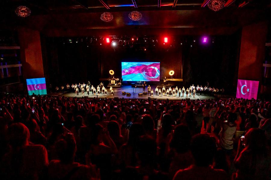 Fotoreportaj - Azərbaycan-Türkiyə birliyini tərənnüm edən konsert