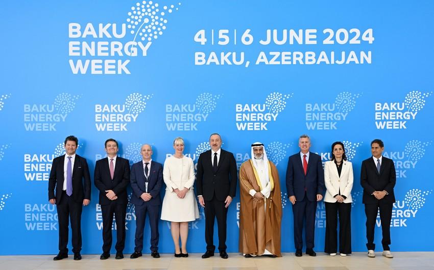 İlham Əliyev 29-cu “Caspian Oil&Gas” və 12-ci “Caspian Power” sərgilərinin açılışında çıxış edib - YENİLƏNİB-3