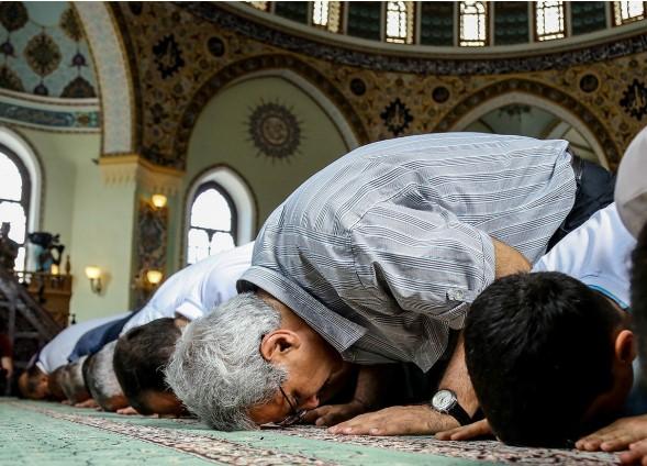 İyunun 16-da məscidlərdə Qurban bayramının namazları qılınacaq
