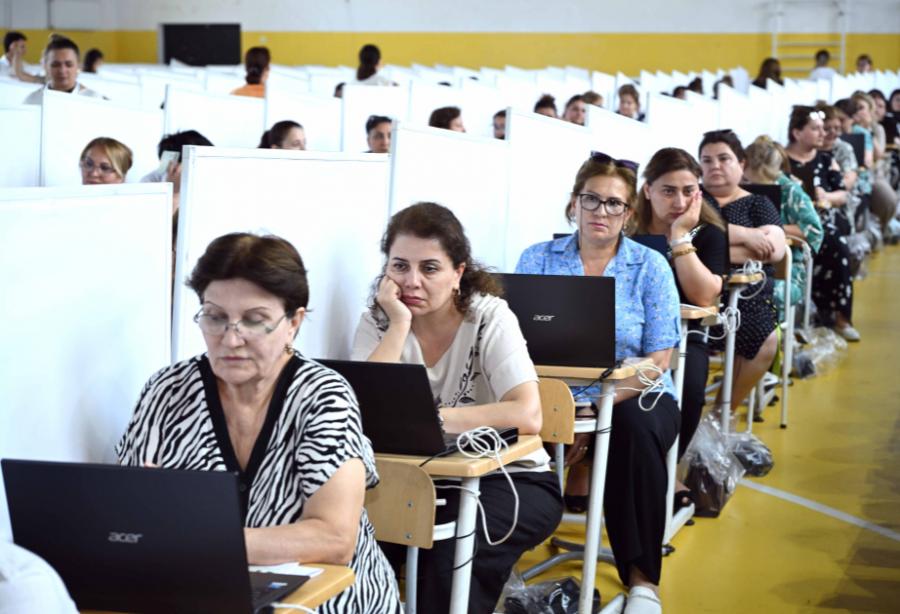 Müəllimlərin sertifikasiyası imtahanında 8 580 nəfər iştirak edib