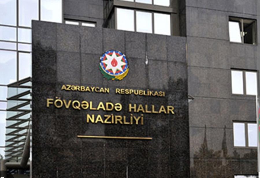 Liftdə köməksiz vəziyyətdə qalan 2 nəfər xilas olunub 