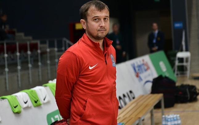 Vitali Borisov millidə qalır, ya gedir?